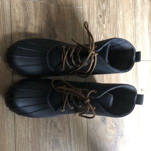 Duck boots